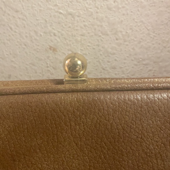 Fashion Clutch - Picture 2 of 6